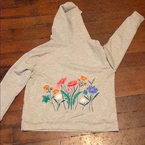 Gray sweatshirt with flower embroidery